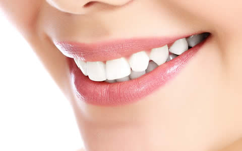 Restoring A Smile With Dental Veneers in Bedford